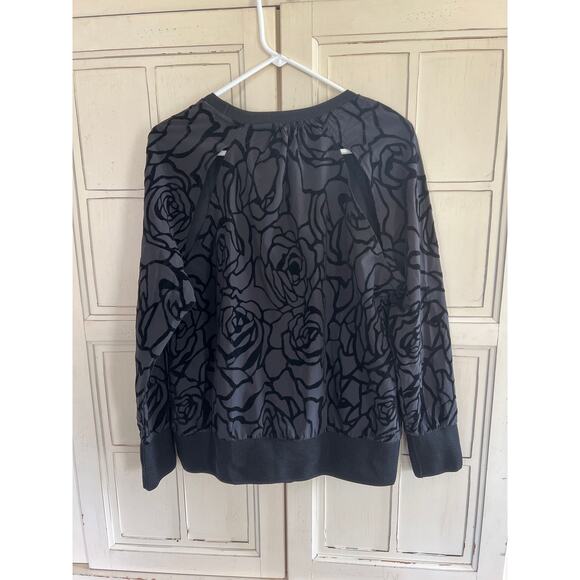 Fabletics size medium black long sleeve activewear top with velvet rose design - Picture 5 of 7